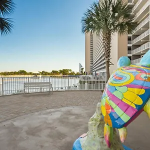 https://laketown-wharf-1825.panamacity-beachhotels.com