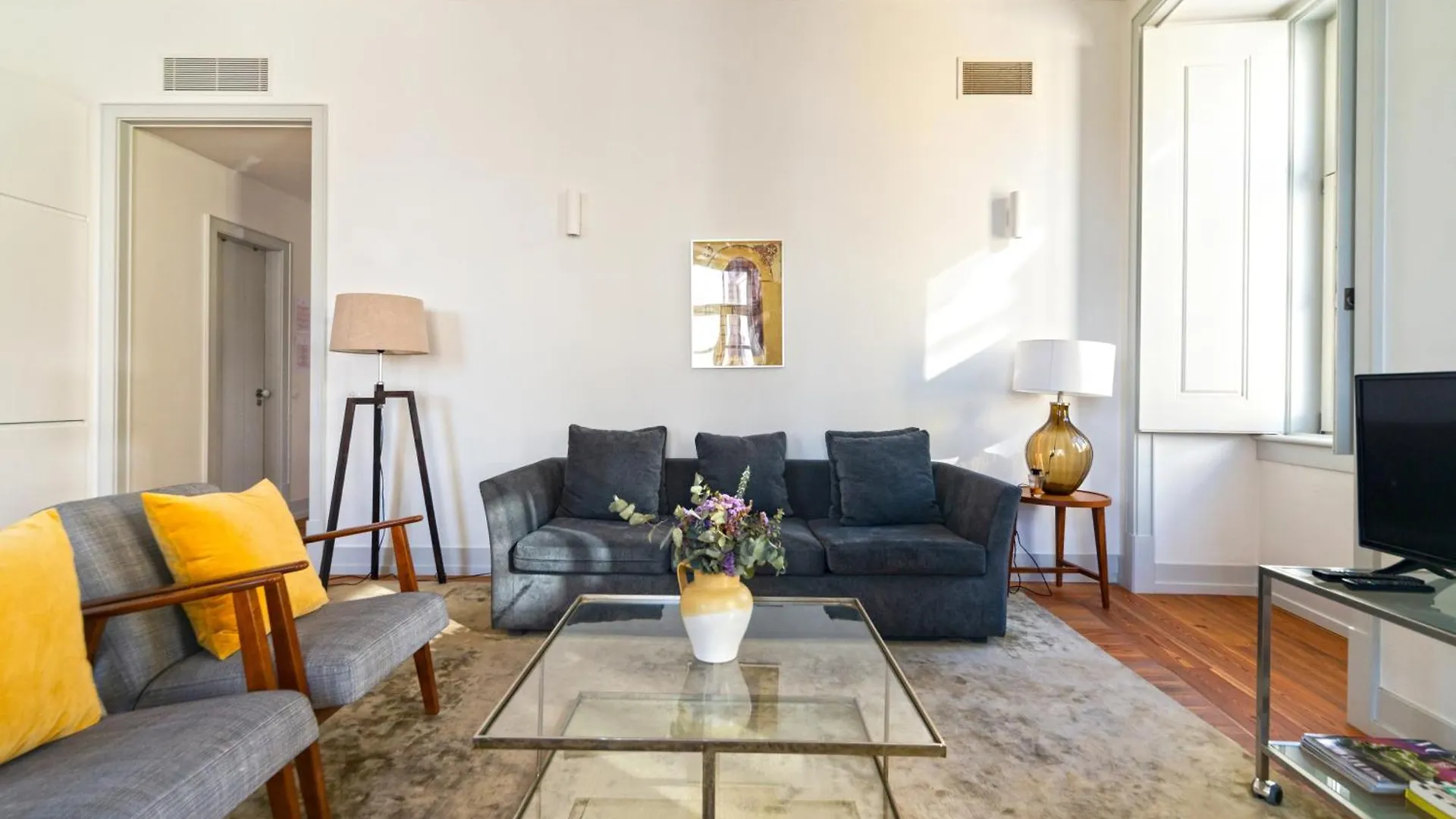 Bacalhoeiros 99 - Beautiful And Bright Apartment @ Baixa, Chiado Lisboa